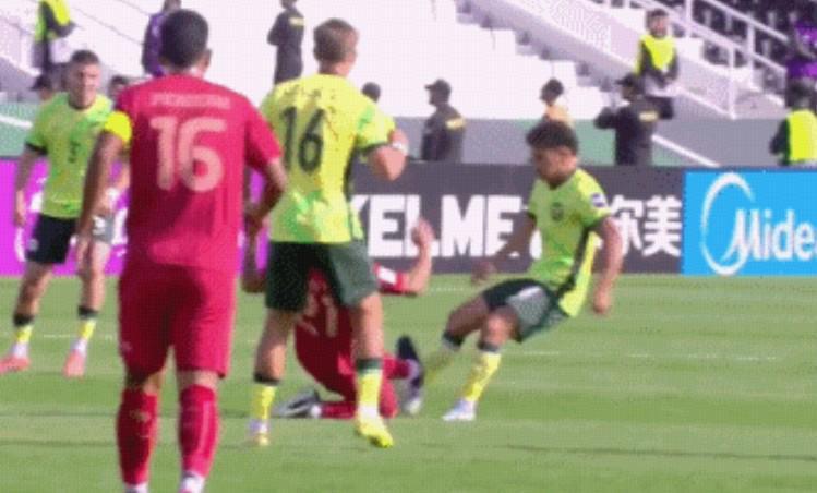 乐鱼 vip 注册-亚足联官方：泰国U23后卫延森被禁赛两场，无缘对阵中国队